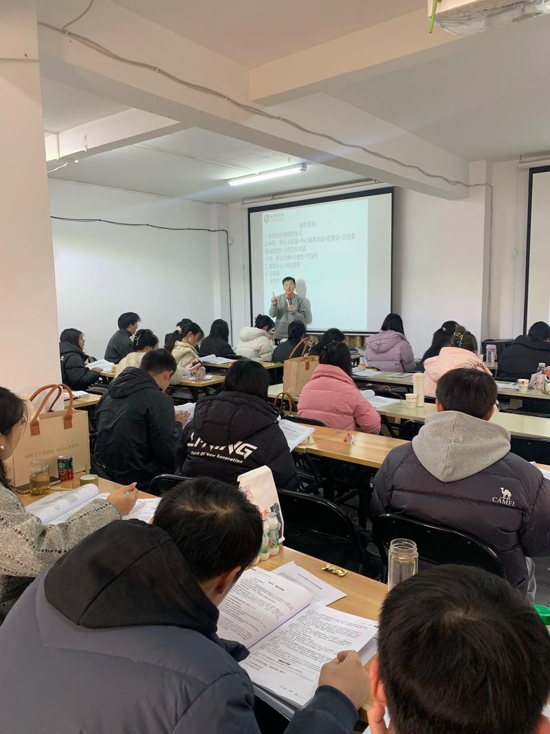 2025国考面试培训班该怎么选？-图3