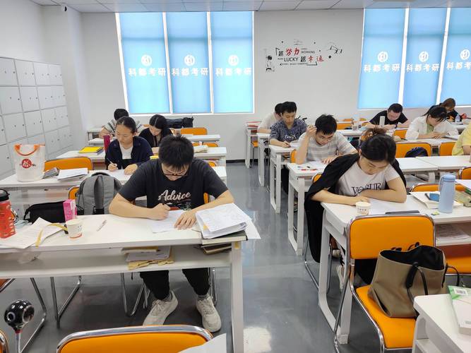 新闻与传播考研培训班，怎么选才靠谱？-图2