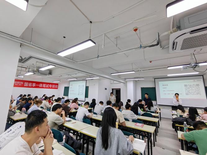 2025国考笔试培训，该怎么选？-图1